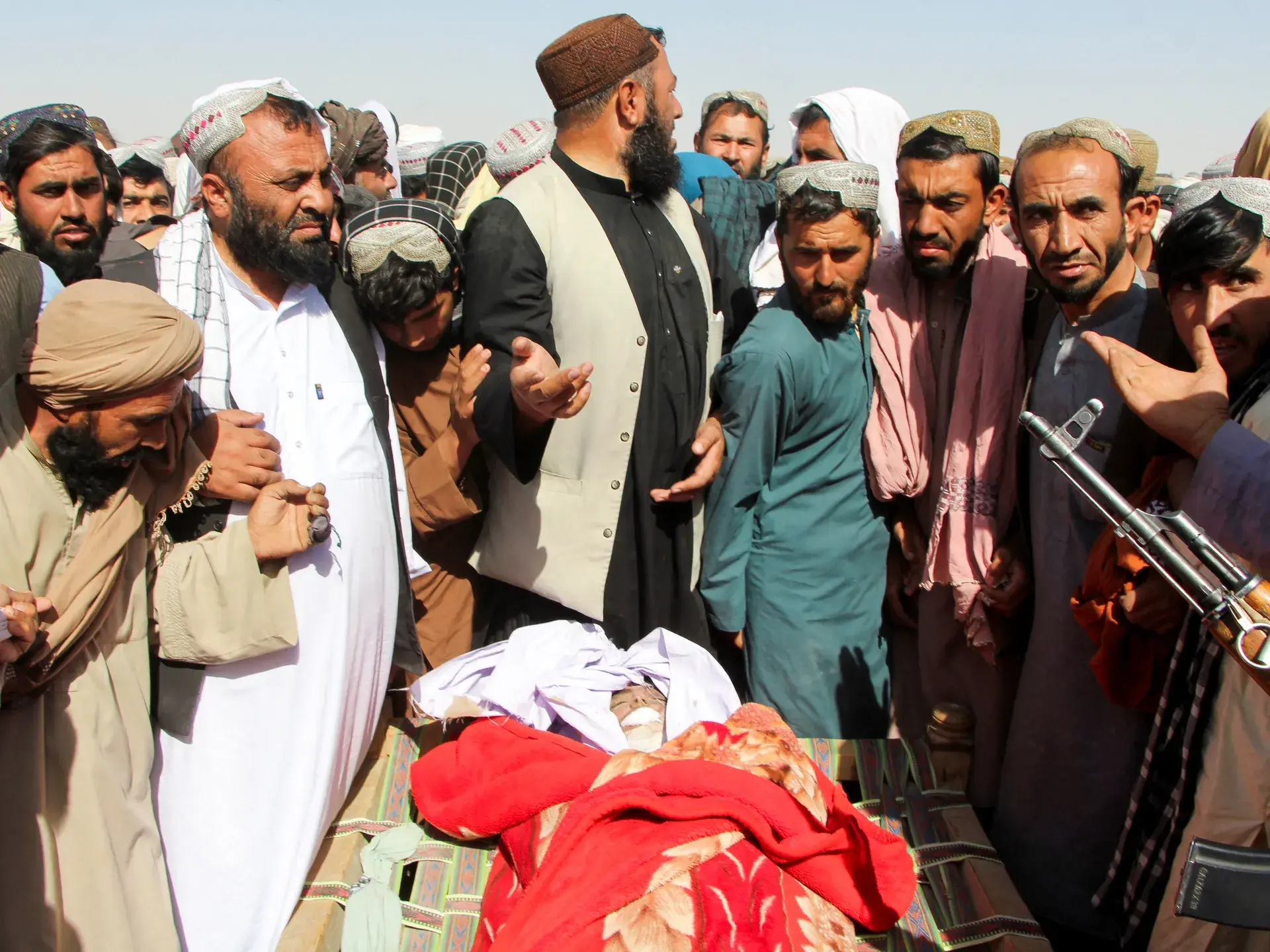 Pakistan-Əfqanıstan toqquşmalarında onlarla ölüm: BMT davamlı atəşkəs tələb edir