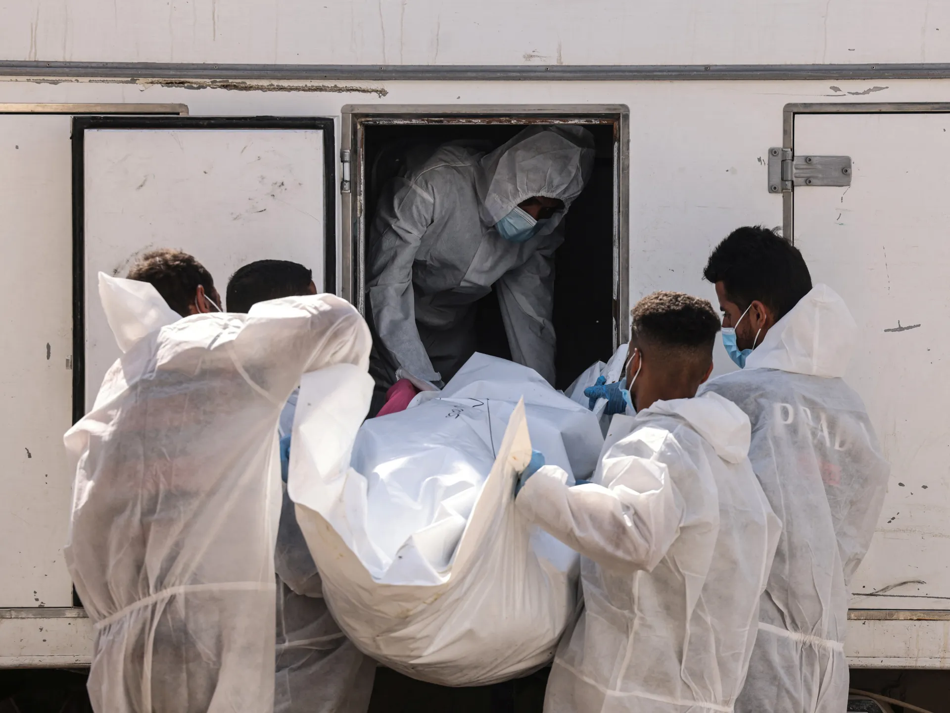 İsrailin Qəzzaya hücumları davam edir: Fələstinlilər müharibədən narahat