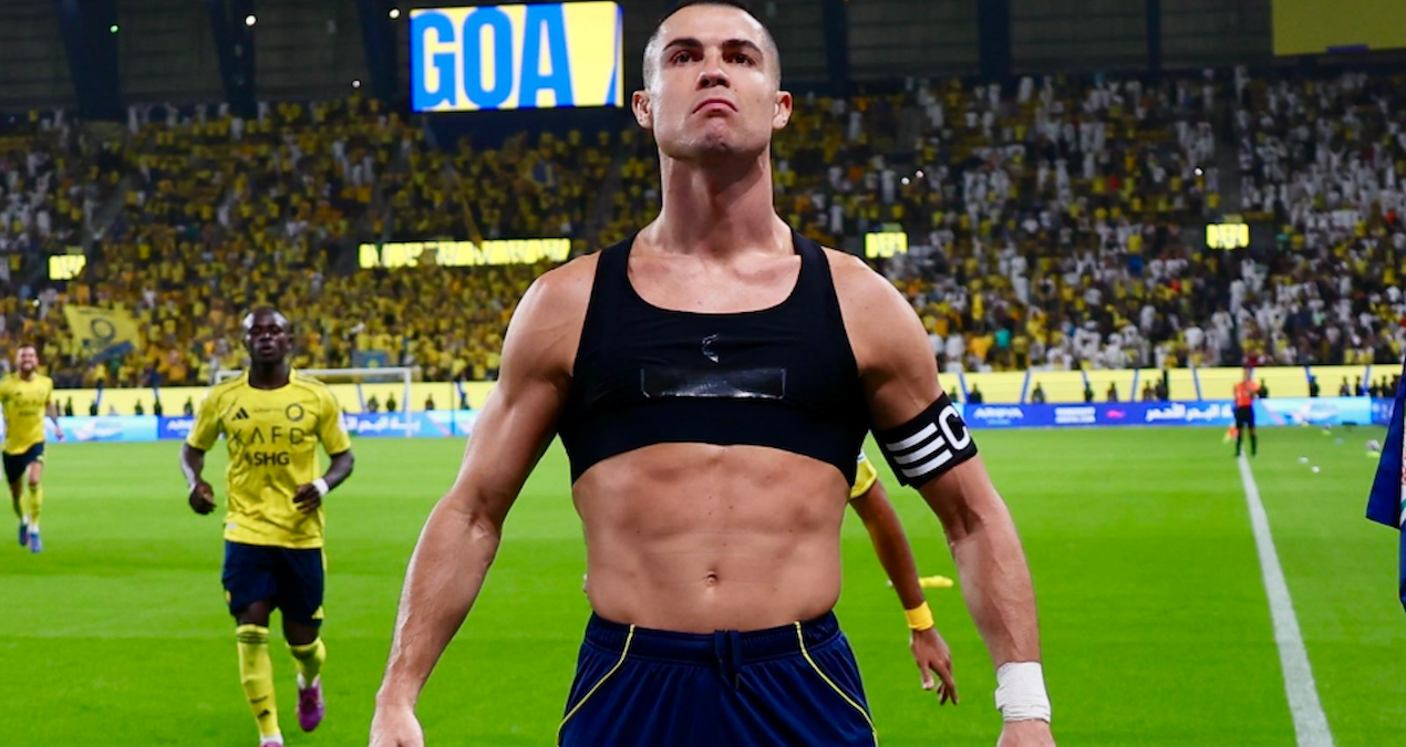 Ronaldo 40 yaşında möhtəşəm qol vurdu